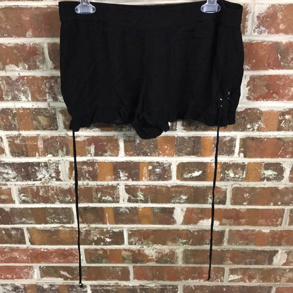 Black Shorts Juniors (L)